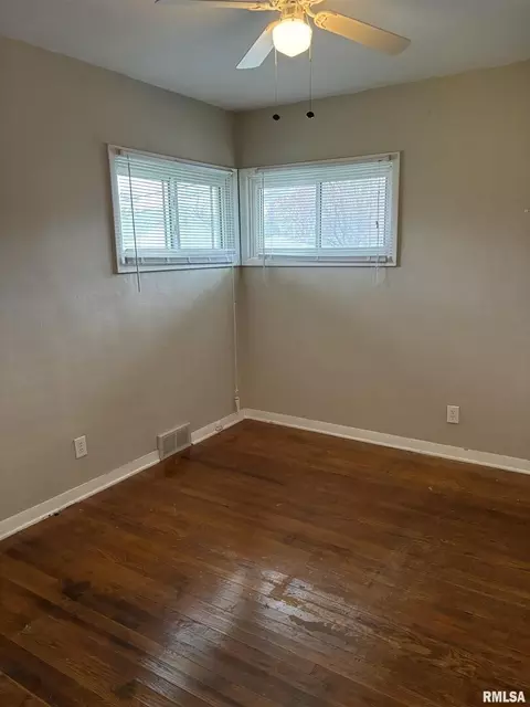 610 16th St, Silvis, IL 61282 photo 11