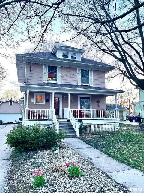 210 S Prospect St, Cambridge, IL 61238