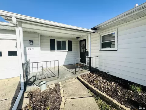 216 Edwards St, Kewanee, IL 61443 photo 2