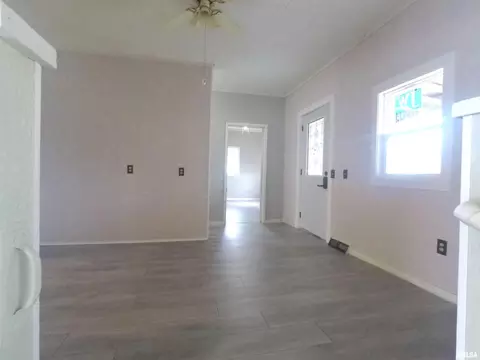 2421 15th St, Moline, IL 61265 photo 18