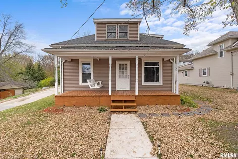 708 N High St, Port Byron, IL 61275