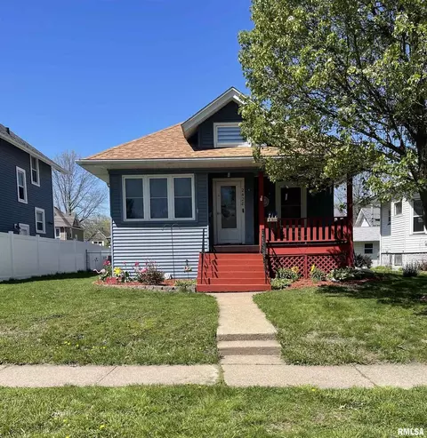 2428 Tremont Ave, Davenport, IA 52803
