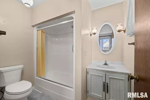 417 41st St, Moline, IL 61265 photo 16