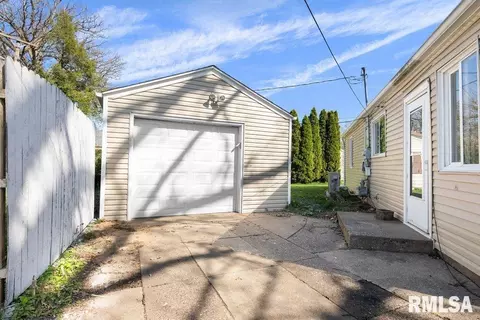 3711 13th Ave, Moline, IL 61265 photo 2