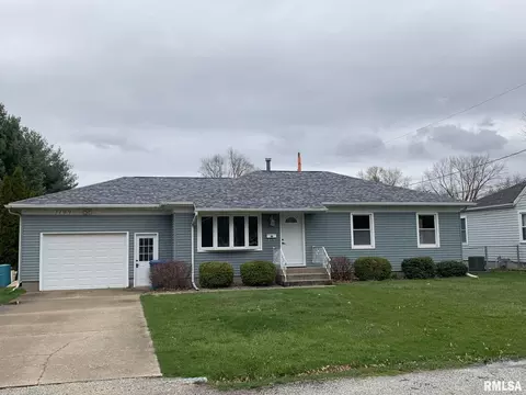 1109 35th Avenue Ct, East Moline, IL 61244