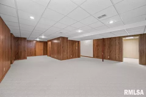 7606 35th Ave, Moline, IL 61265 photo 32
