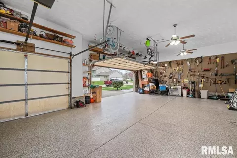 7606 35th Ave, Moline, IL 61265 photo 36