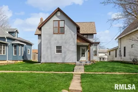 2727 Pershing Blvd, Clinton, IA 52732