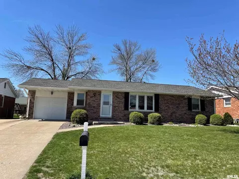 2316 Mary Ln, Quincy, IL 62305