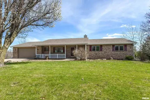 1637 320th St, Sherrard, IL 61281