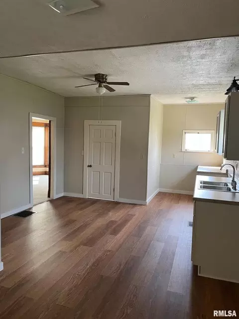 730 W Prospect St, Kewanee, IL 61443 photo 15