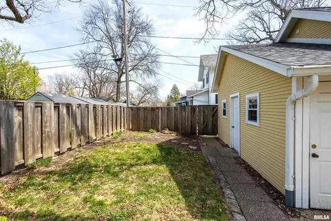 2428 13th St, Moline, IL 61265 photo 37