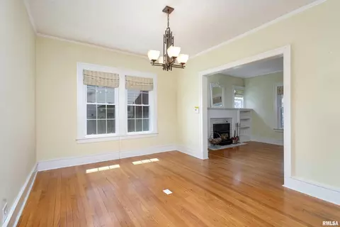 2428 13th St, Moline, IL 61265 photo 9