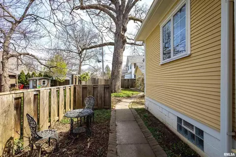 2428 13th St, Moline, IL 61265 photo 33