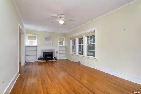2428 13th St, Moline, IL 61265 photo 7