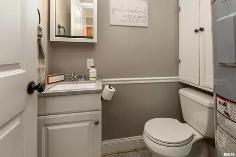 1313 E Clark Trl, Herrin, IL 62948 photo 8