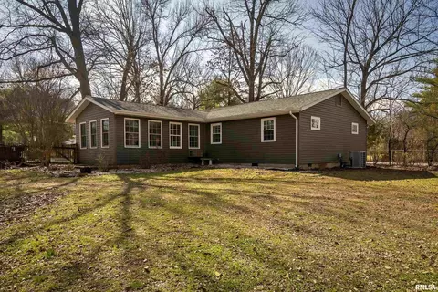 1313 E Clark Trl, Herrin, IL 62948 photo 4