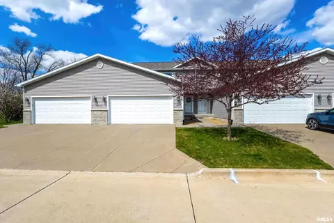 1570 Savannah Cir #A2, Davenport, IA 52807