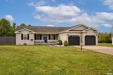 415 Prince Ln, Herrin, IL 62948