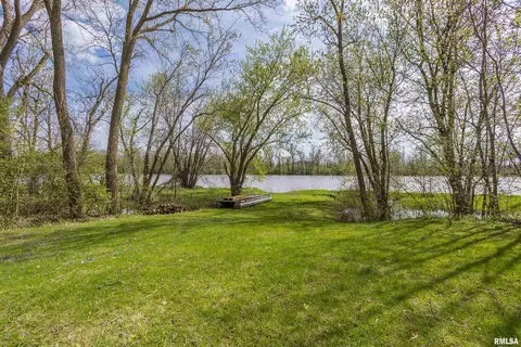 2400 47th Ave, Rock Island, IL 61201