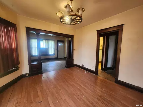 441 45th St, Moline, IL 61265 photo 12