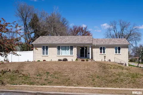 2644 E Lombard St, Davenport, IA 52803