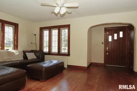 309 E Williams St, Atkinson, IL 61235 photo 5