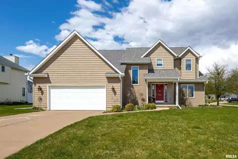 1108 W Davies Ct, Eldridge, IA 52748