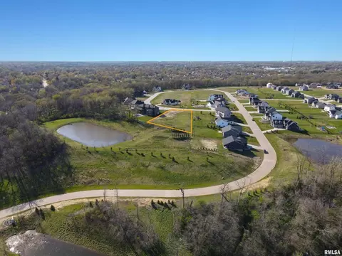 216 Mason Dr, Riverdale, IA 52722