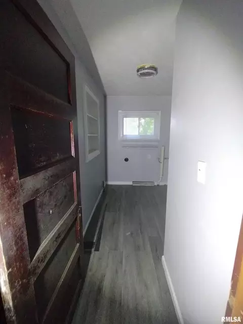 225 Hero St, Silvis, IL 61282 photo 10