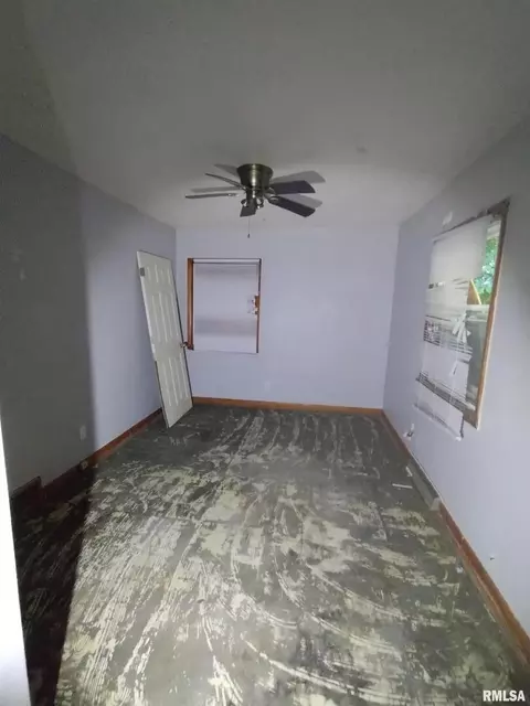 225 Hero St, Silvis, IL 61282 photo 8