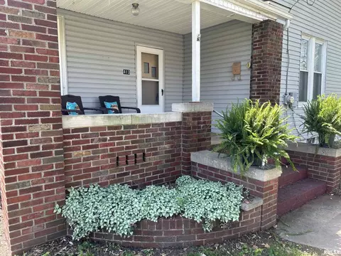 413 Murphy St, Murphysboro, IL 62966 photo 2