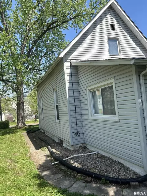 413 Murphy St, Murphysboro, IL 62966 photo 9