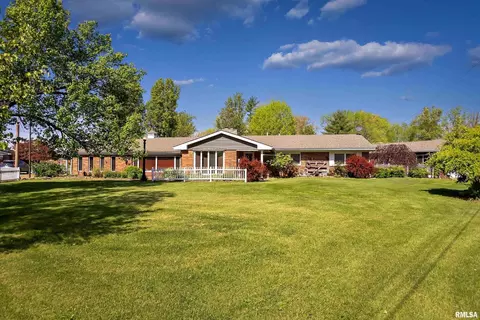 522 E Orchard Ln, Du Quoin, IL 62832