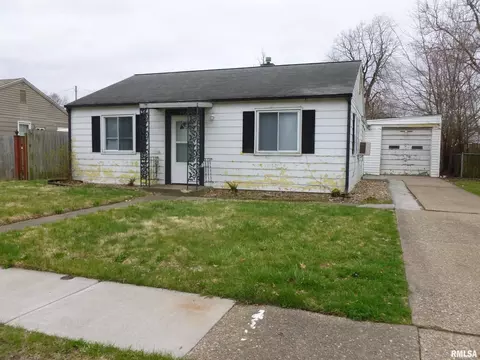 3920 10th Ave, Moline, IL 61265