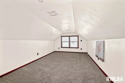 905 54th St #B, Moline, IL 61265 photo 11