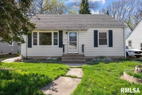 905 54th St #B, Moline, IL 61265 photo 2