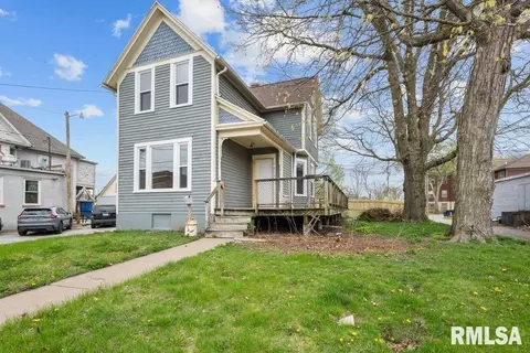 1619 Washington St, Davenport, IA 52804