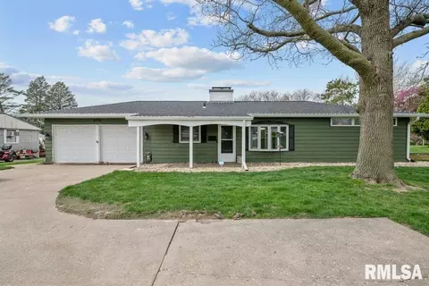 4010 N Division St, Davenport, IA 52806