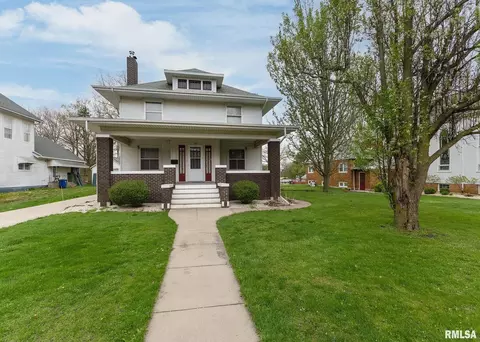 315 W Court St, Cambridge, IL 61238