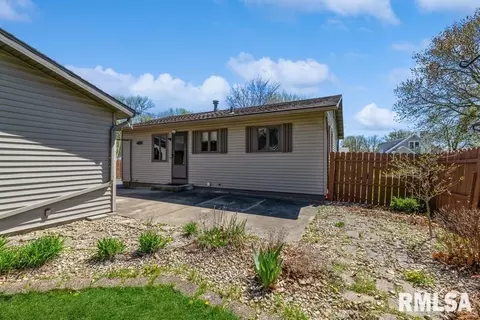 402 Maple Ave, Morrison, IL 61270 photo 7
