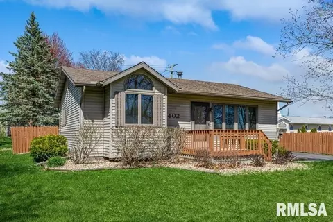 402 Maple Ave, Morrison, IL 61270 photo 2