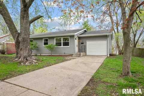 2991 S Hampton Dr, Bettendorf, IA 52722
