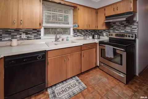 4206 7th Ave, Moline, IL 61265 photo 11