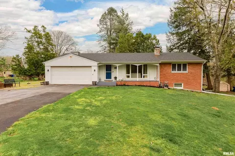 4206 7th Ave, Moline, IL 61265