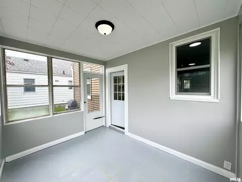 2315 5th St, Moline, IL 61265 photo 18