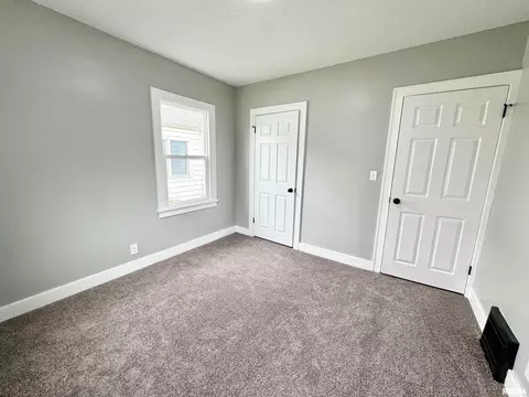 2315 5th St, Moline, IL 61265 photo 10