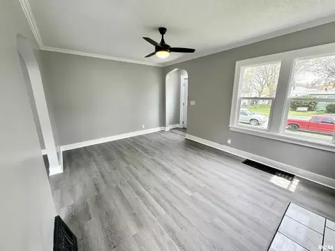 2315 5th St, Moline, IL 61265 photo 3