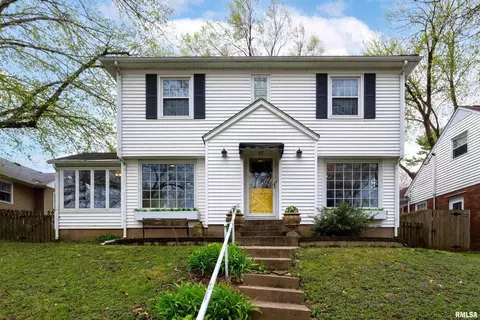 47 Crestwood Ter, Davenport, IA 52803
