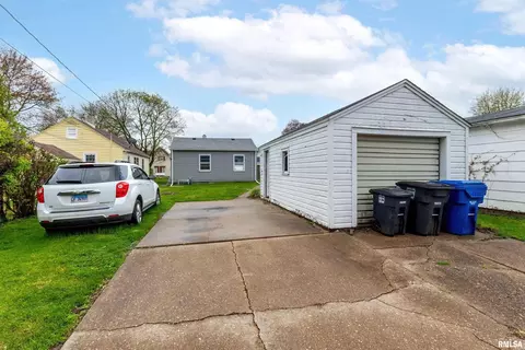2933 11th Ave #B, Moline, IL 61265 photo 7